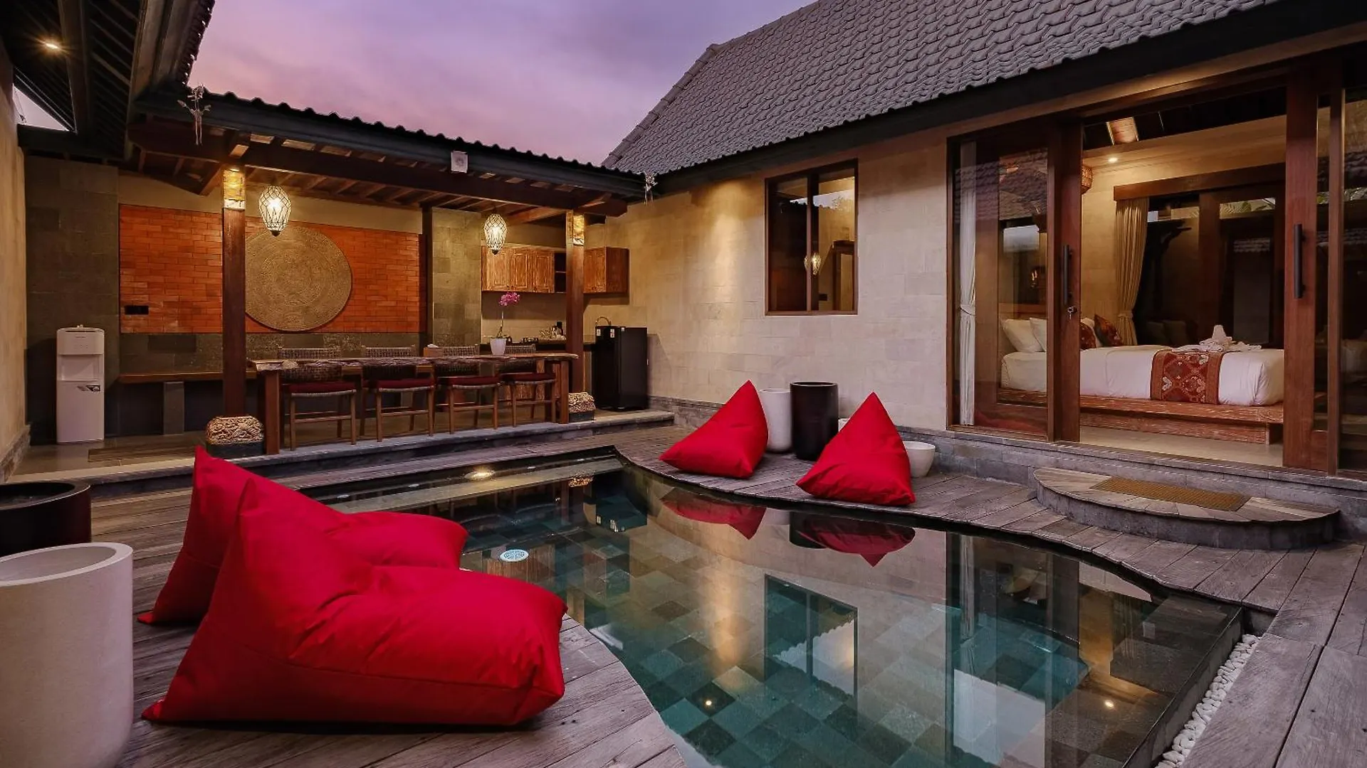 Monique Ubud Villa Indonesia
